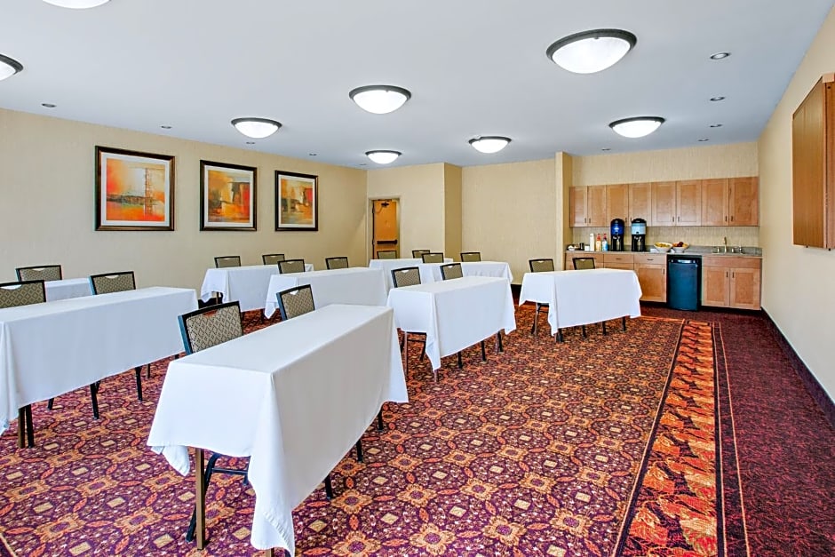 Holiday Inn Express Hotel & Suites Gillette