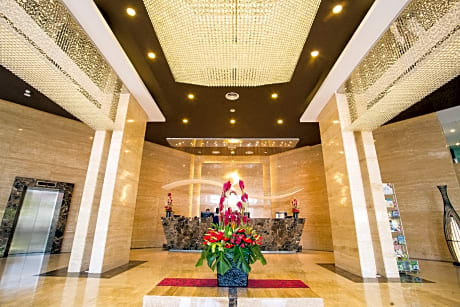 Hotel Royale Signature
