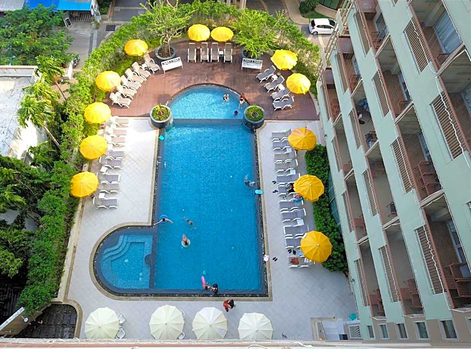 Long Beach Cha-Am Hotel