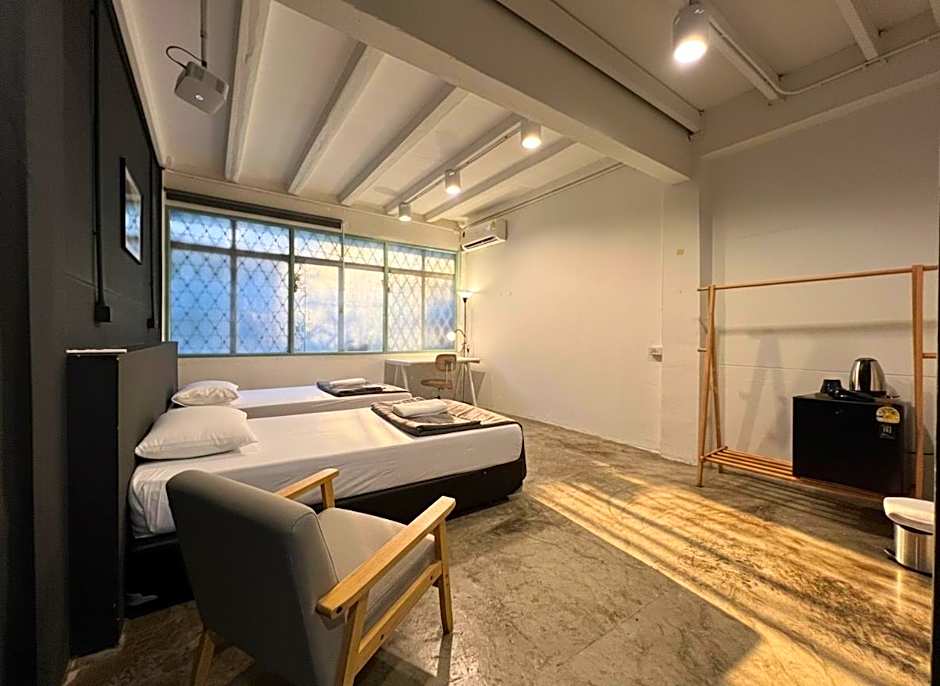 Chatel Samyan - Self check-in