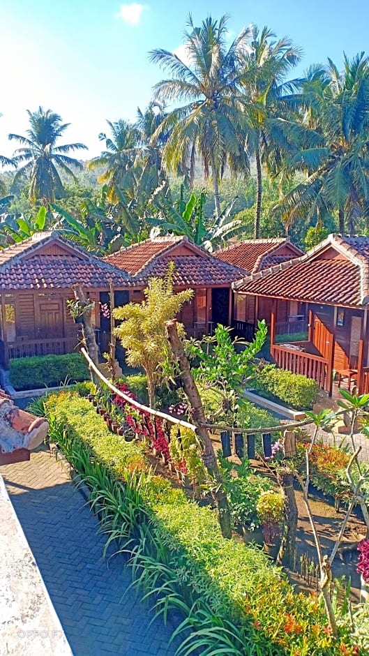 Rumah Mertua Pulau Merah