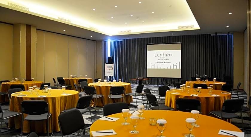 Luminor Hotel Jemursari By WH