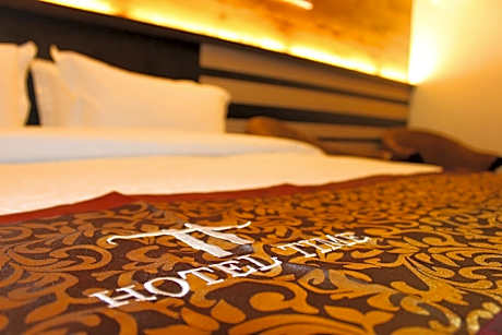 Signature Deluxe Double Room