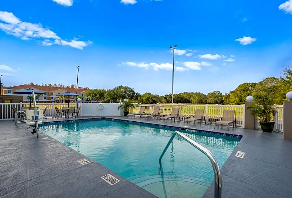 SPOT X Hotel Tampa - Wesley Chapel by The Red Collection