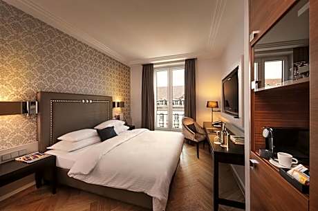 Classic Queen Room