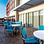 Holiday Inn Express & Suite Kingdom City By IHG