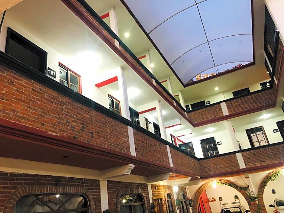 HOTEL LA GRAN MANZANA