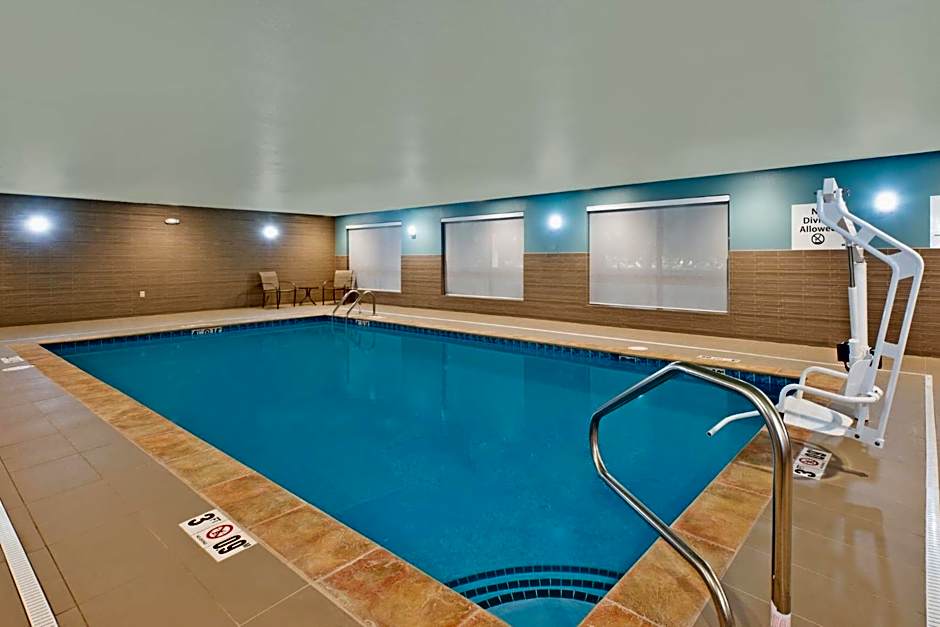 Holiday Inn Express & Suites Uniontown By IHG