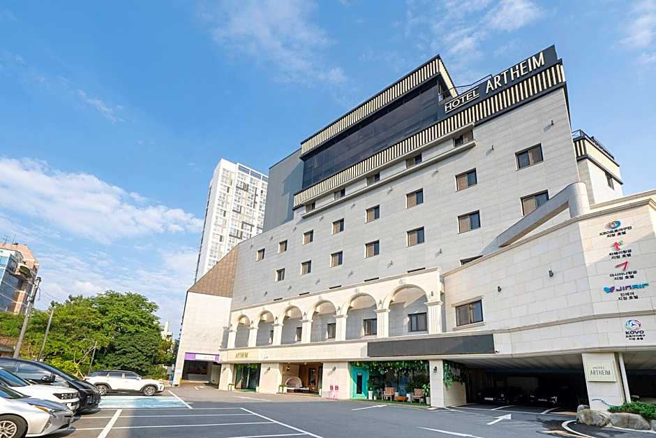 Hotel Artheim