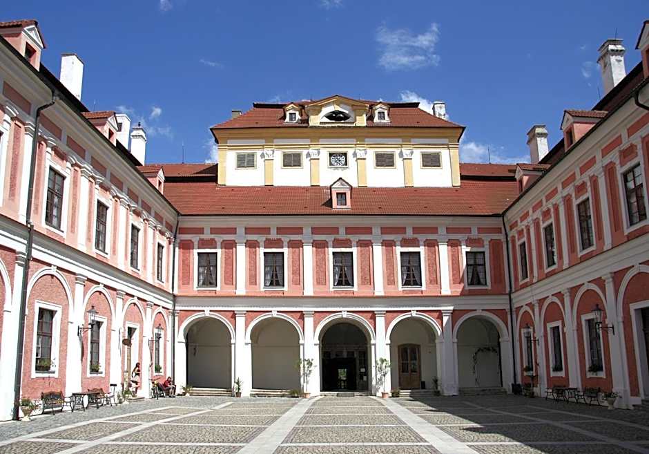 Zamek Cerveny Hradek