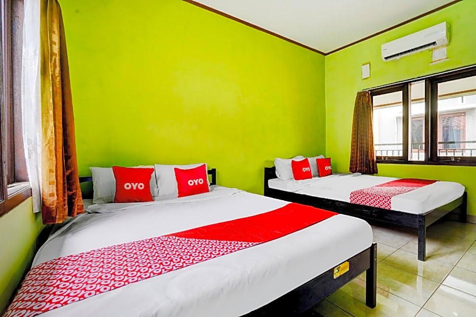 Vaccinated Staff - OYO II3676 Wisma Al-fahmi Syariah