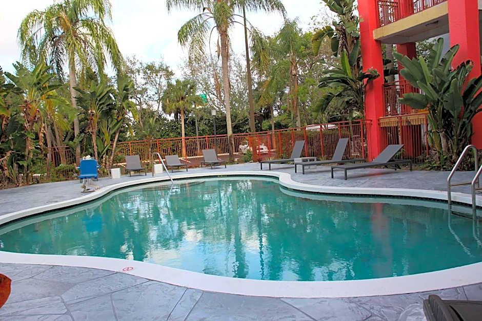 Boca Suites Deerfield Beach, SureStay Collection by BW