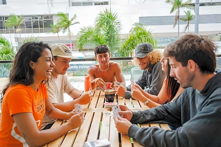Tequila Sunrise Hostel Surfers Paradise