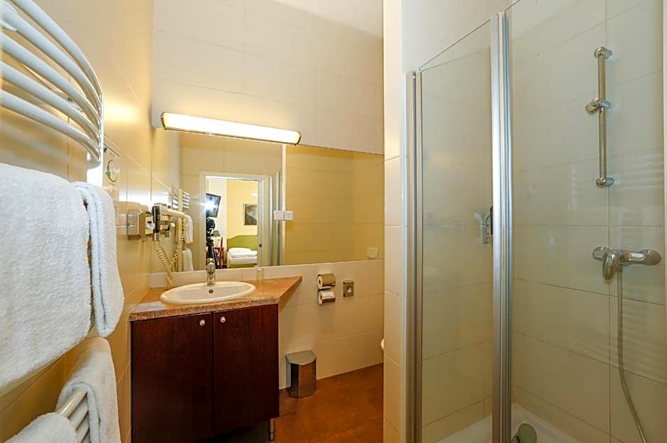 Timeout City Hotel, 5 min to city center, Self Check In