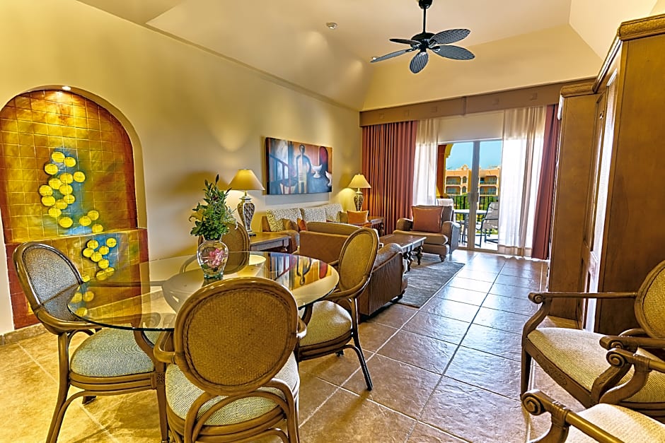 Photo 1 of 1 of Deluxe Junior Suite, Beachfront