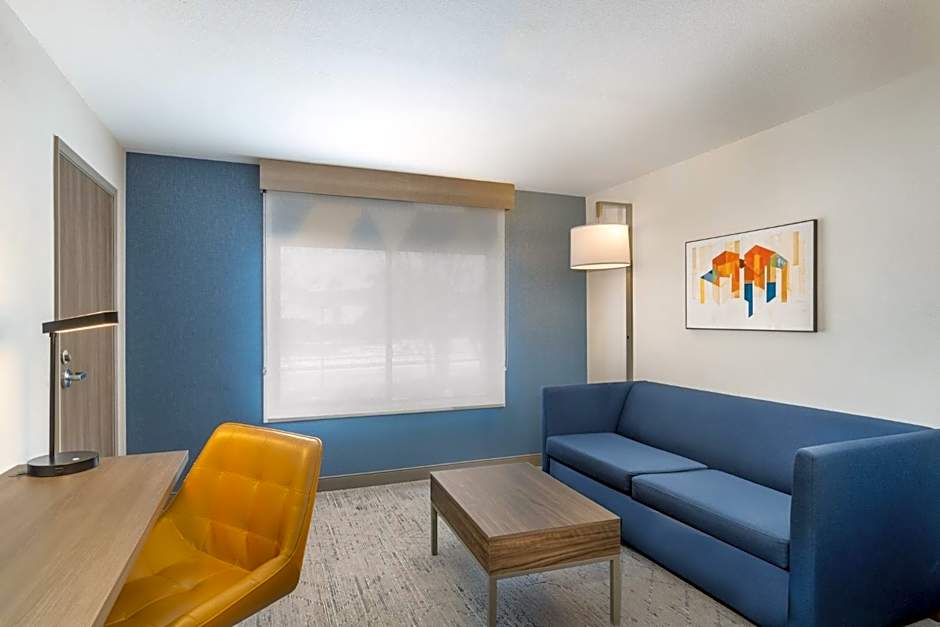 Holiday Inn Express & Suites Bozeman West By IHG