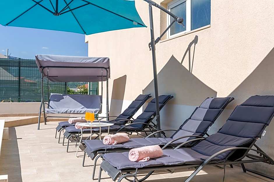 Apartment Renata + PRIVATE swimming pool in SPLIT