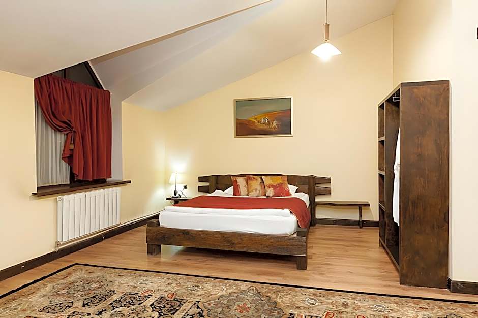 Saraishyq Hotel
