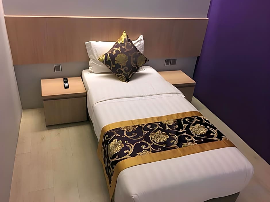 Orange Premier Hotel Taman Segar