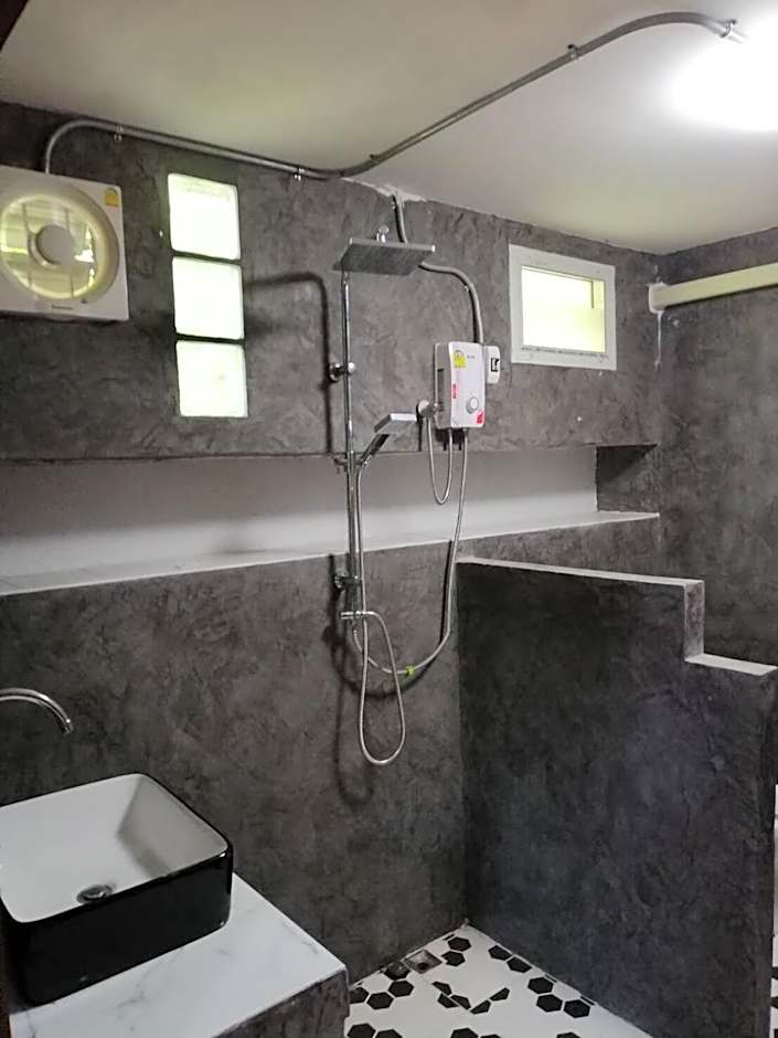 บ้านภทรพรรณ ขุนยวม แม่ฮ่องสอน PATARAPHAN HOUSE, Khunyuam, Maehongson, Thailand