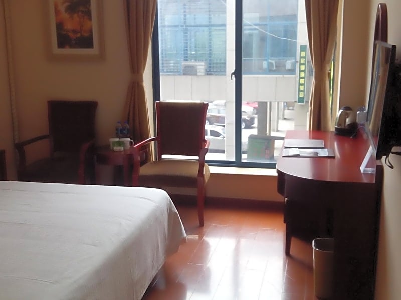 GreenTree Inn Jiaxing Zhapu jiulong Mountain Express Hotel