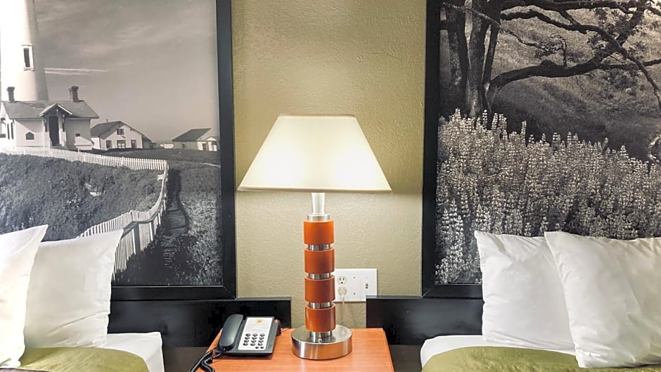 Super 8 by Wyndham Colorado Springs/Afa Area