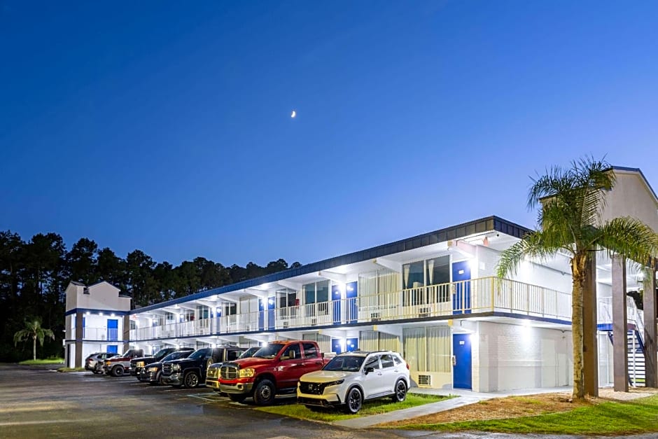 Travelodge by Wyndham Kingsland GA