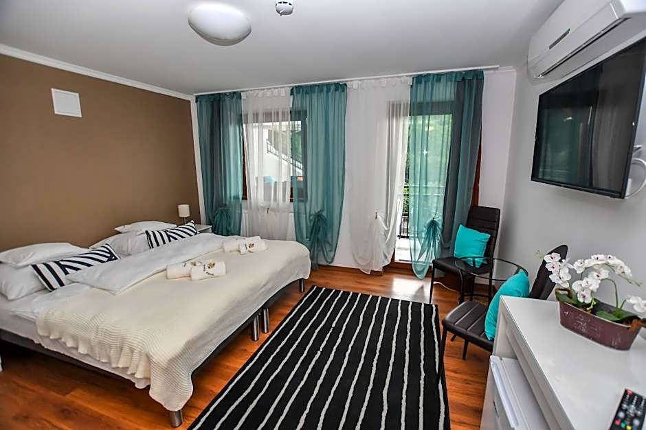 É-Vaskó Panzió Borpince