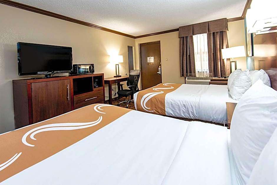 Quality Inn & Suites Quakertown-Allentown
