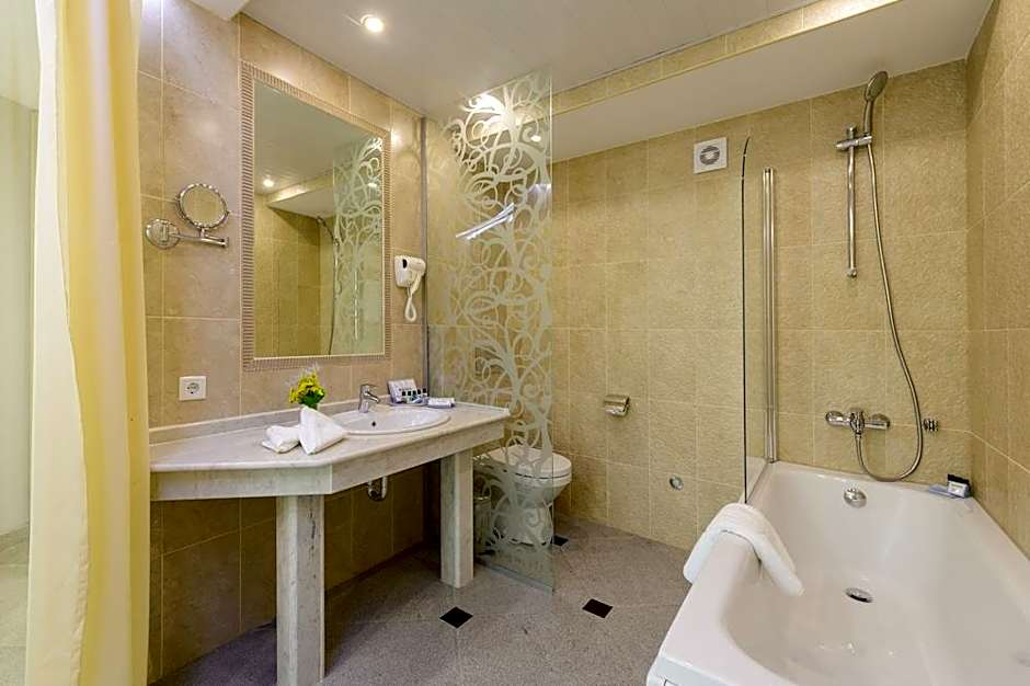 Kazzhol Hotel Astana