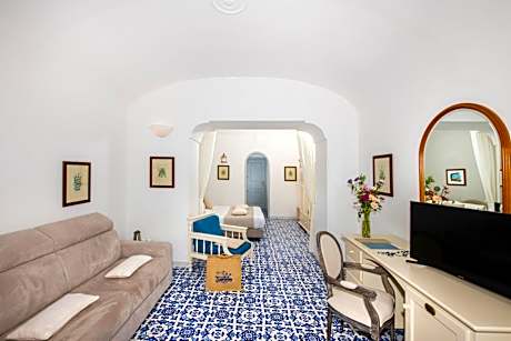 Junior Suite with Terrace and Sea View (4 Adults)