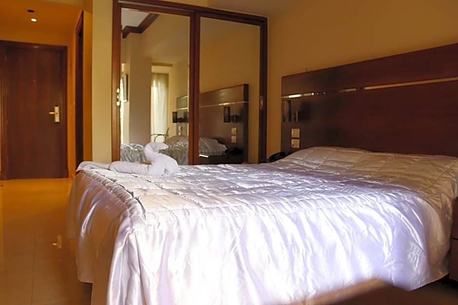 Pharaohs Hotel