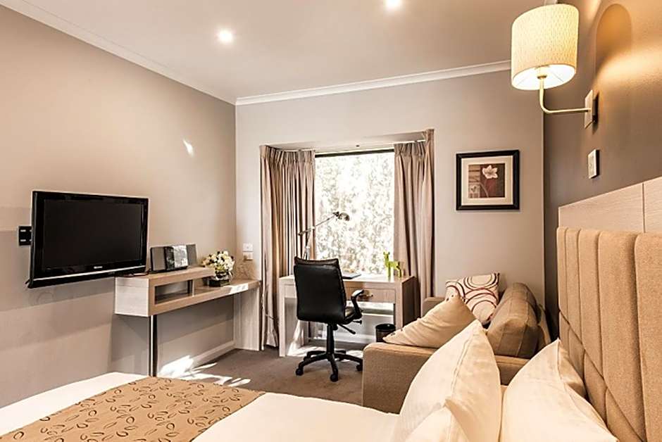 The Waverley International Hotel