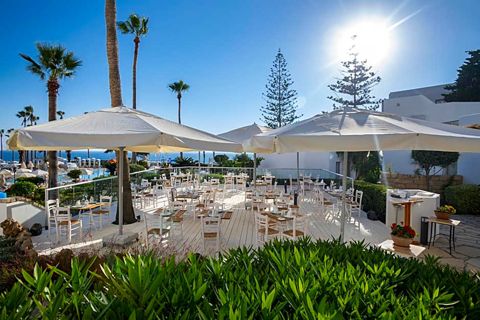 Leonardo Plaza Cypria Maris Beach Hotel & Spa