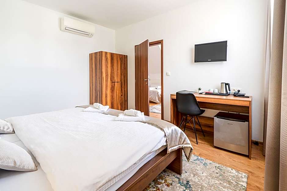 1 Bedroom Apartment — 5 fotoğraftan 1. fotoğraf