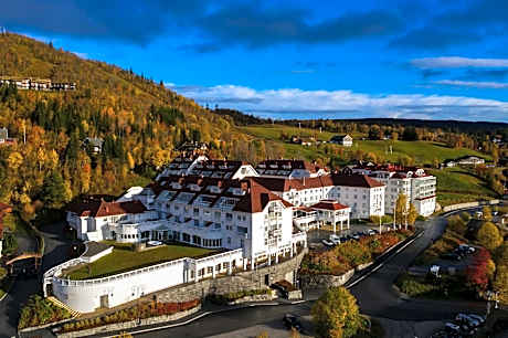 Dr. Holms Hotel