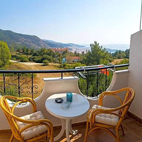 Double or Twin Room with Sea View