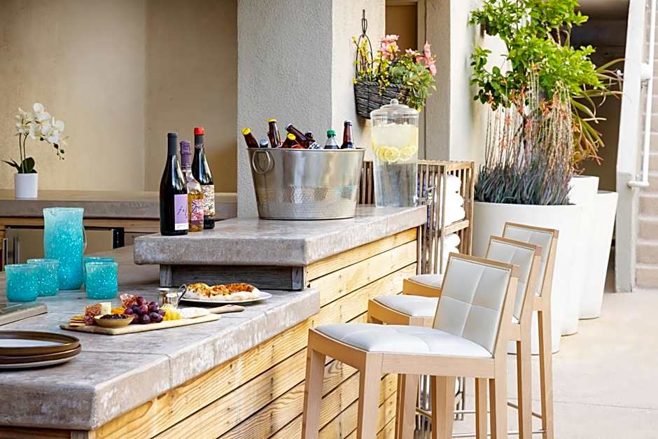 The Anza - A Calabasas Hotel