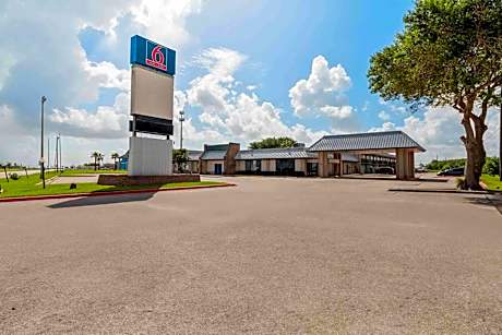 Studio 6 Port Lavaca, TX