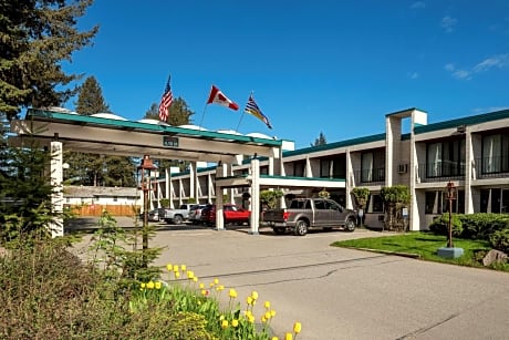 Prestige Riverside Lodge Quensel