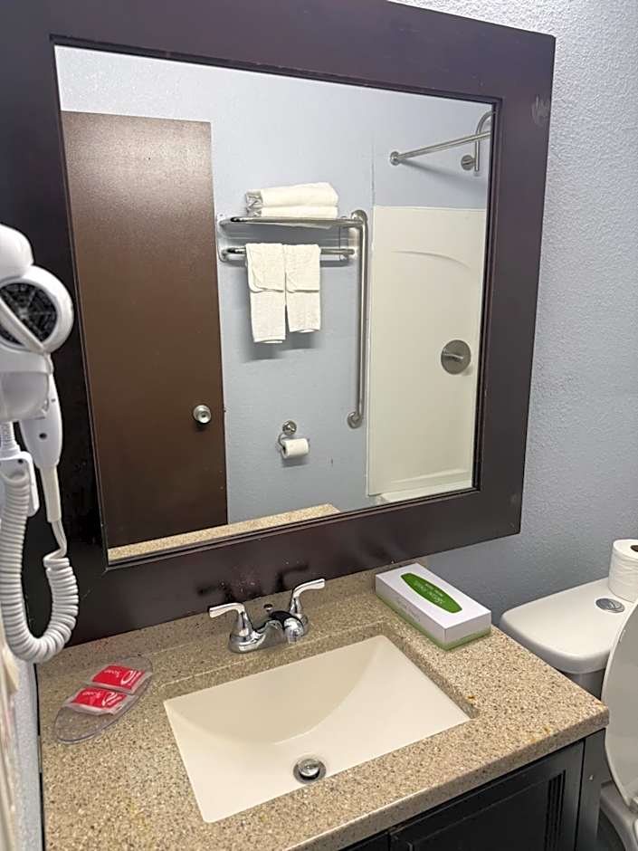 Econo Lodge Montgomery South I-65