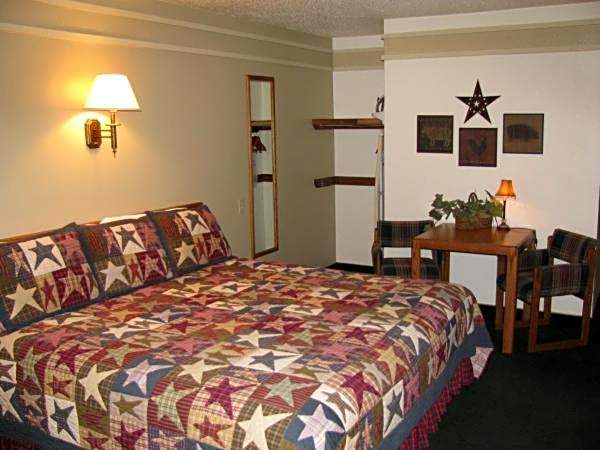 Covered Wagon Motel Lusk WY