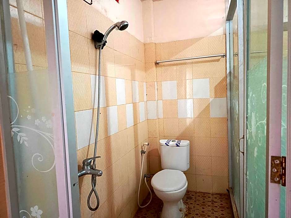 Hotel O Wisma Syariah Lahundape