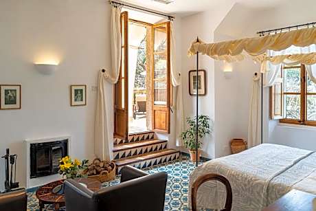 Deluxe Double Room with Terrace