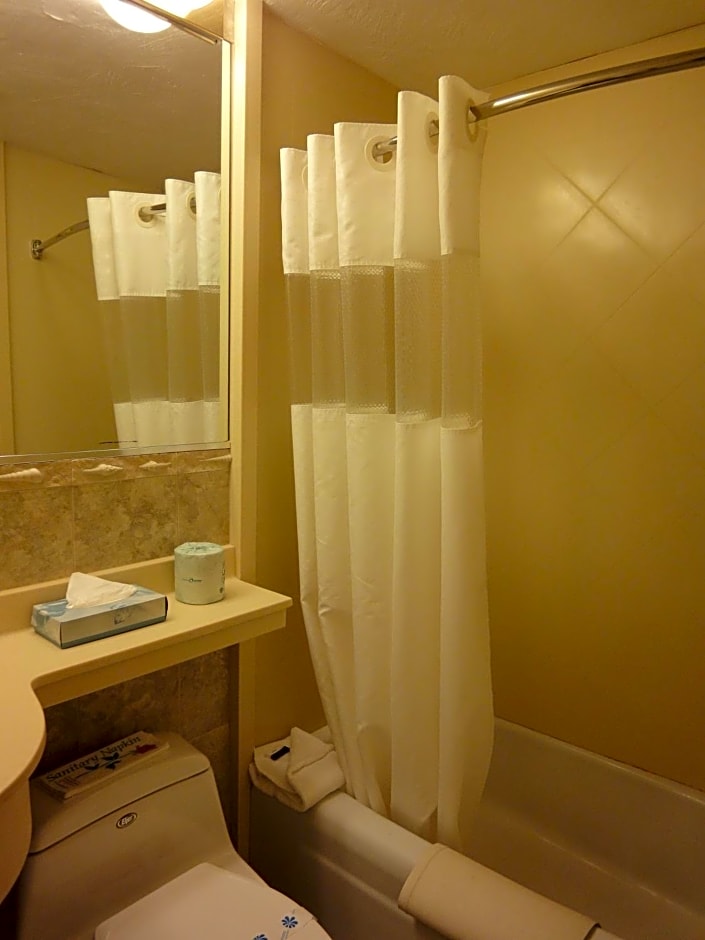 Hyannis Travel Inn