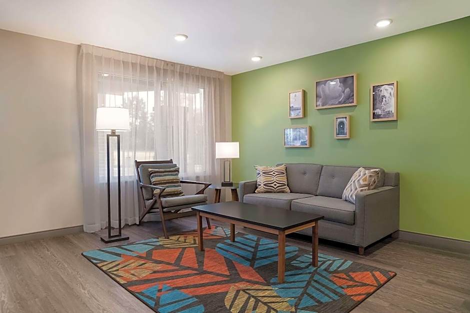 WoodSpring Suites Detroit Sterling Heights