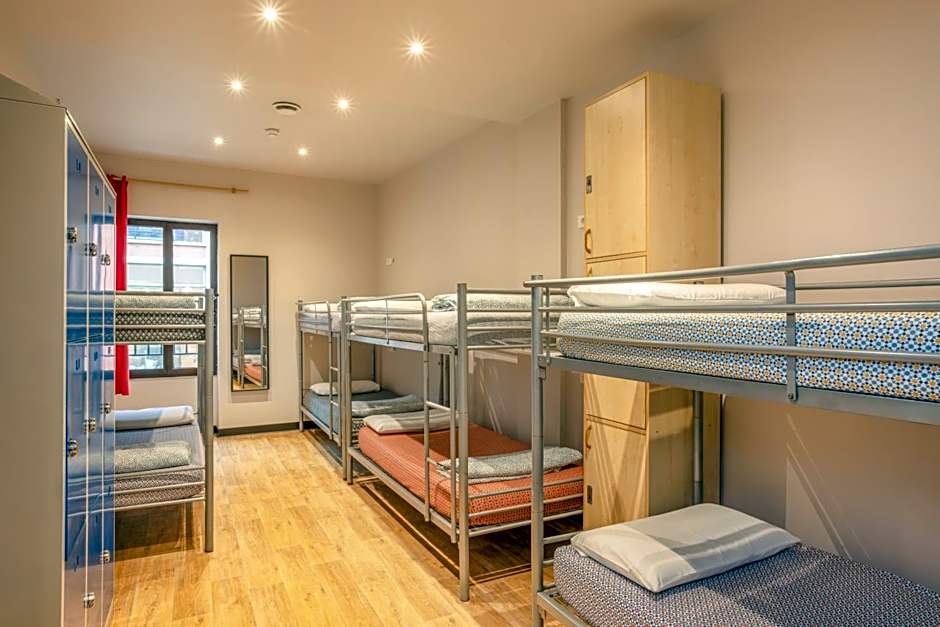 Villa Saint Exupery Beach Hostel