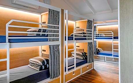 Bed in 8-Bed Mixed Dormitory Room