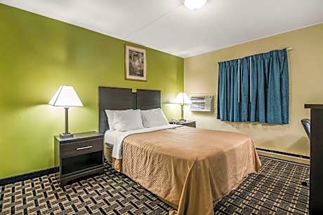 1 Queen Bed, Nonsmoking