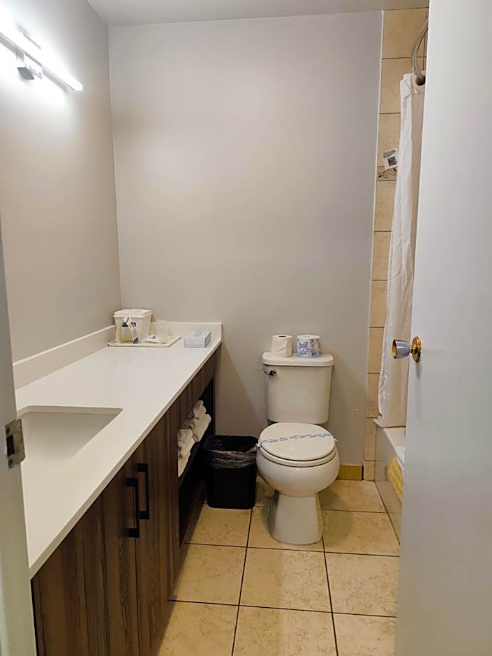 Travelodge by Wyndham Dawson Creek